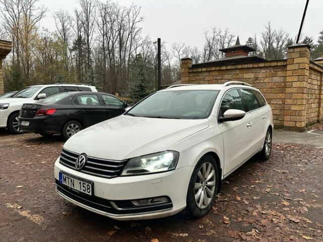 Белый Фольксваген Пассат Вариант, объемом двигателя 2 л и пробегом 280 тыс. км за 5241 $, фото 1 на Automoto.ua