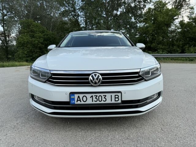 Белый Фольксваген Пассат Вариант, объемом двигателя 2 л и пробегом 245 тыс. км за 13700 $, фото 1 на Automoto.ua