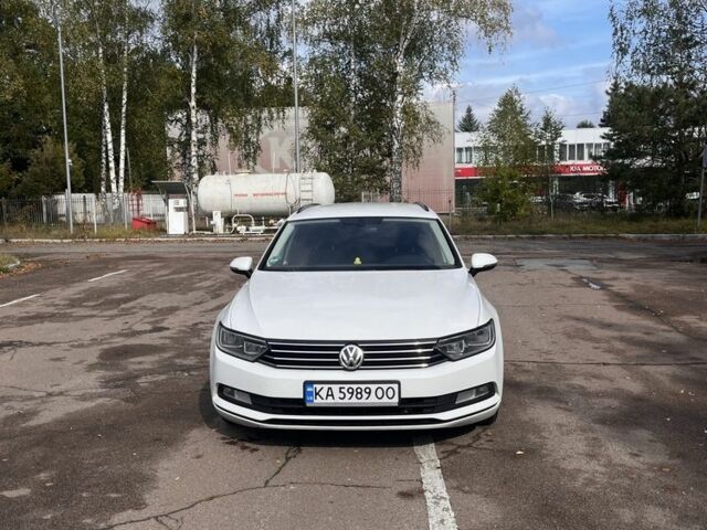 Білий Фольксваген Пассат Варіант, об'ємом двигуна 2 л та пробігом 315 тис. км за 12800 $, фото 1 на Automoto.ua