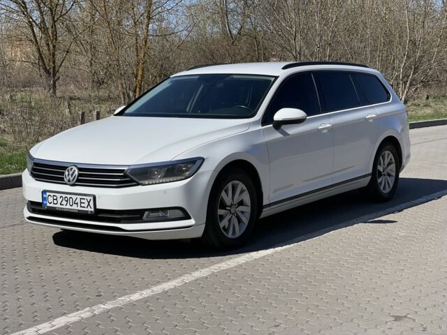 Белый Фольксваген Пассат Вариант, объемом двигателя 1.6 л и пробегом 385 тыс. км за 12000 $, фото 1 на Automoto.ua