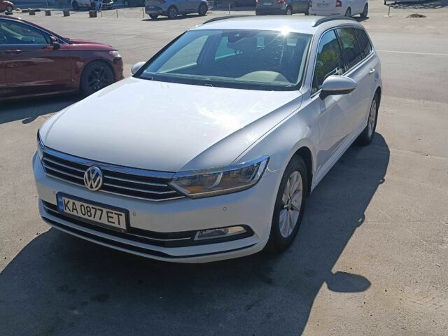 Білий Фольксваген Пассат Варіант, об'ємом двигуна 1.6 л та пробігом 265 тис. км за 14200 $, фото 1 на Automoto.ua