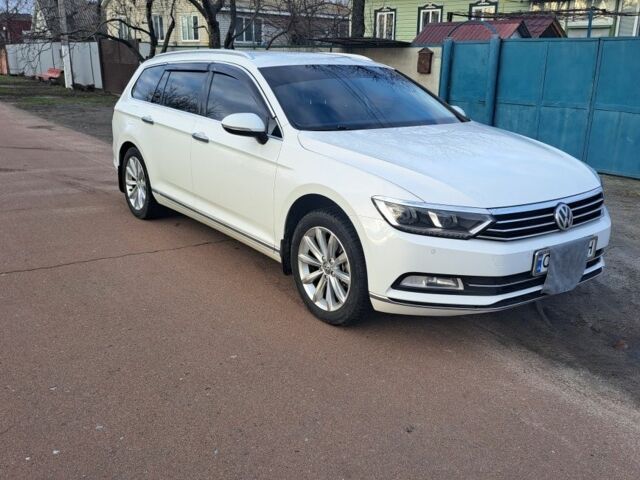 Белый Фольксваген Пассат Вариант, объемом двигателя 0 л и пробегом 283 тыс. км за 13800 $, фото 1 на Automoto.ua
