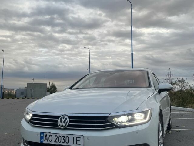Білий Фольксваген Пассат Варіант, об'ємом двигуна 2 л та пробігом 250 тис. км за 14800 $, фото 1 на Automoto.ua