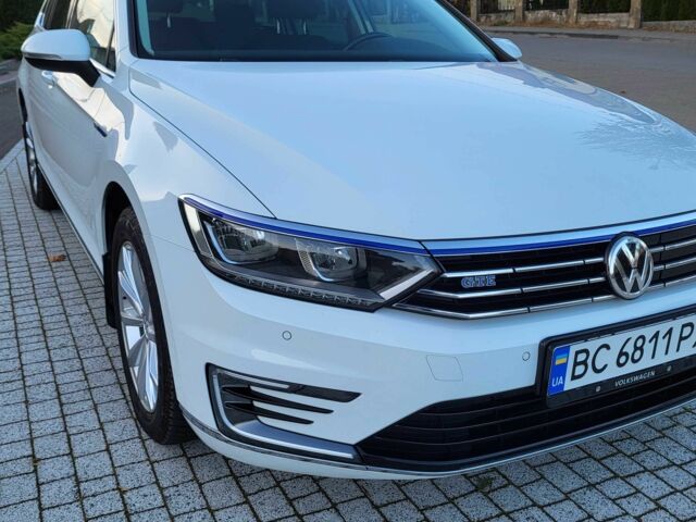 Фольксваген Пассат Вариант 2016 в Львове на Automoto.ua Белый Фольксваген Пассат Вариант, объемом двигателя 1.4 л и пробегом 275 тыс. км за 14400 $, фото 1 на Automoto.ua