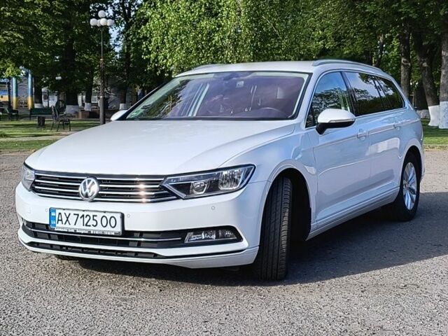 Белый Фольксваген Пассат Вариант, объемом двигателя 1.6 л и пробегом 220 тыс. км за 14750 $, фото 1 на Automoto.ua
