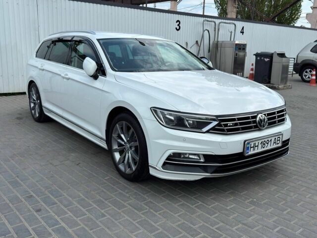 Белый Фольксваген Пассат Вариант, объемом двигателя 2 л и пробегом 290 тыс. км за 17000 $, фото 1 на Automoto.ua