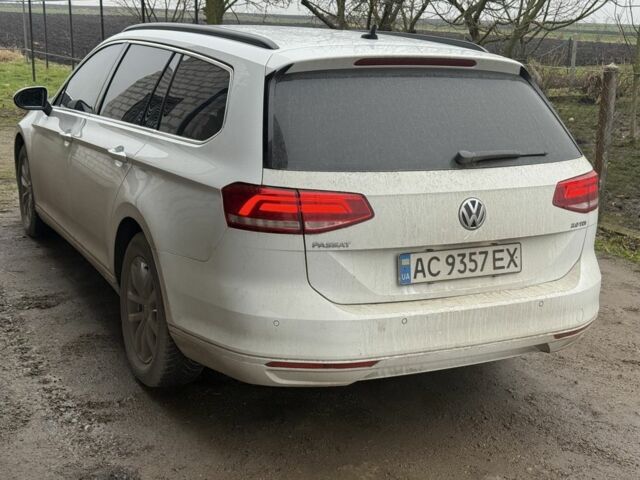 Белый Фольксваген Пассат Вариант, объемом двигателя 2 л и пробегом 340 тыс. км за 14300 $, фото 1 на Automoto.ua