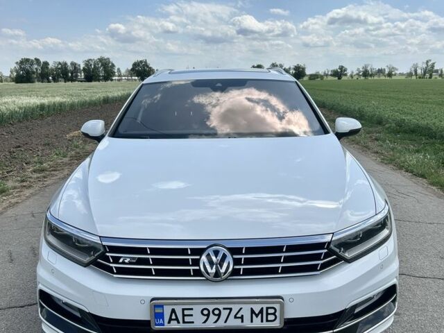 Белый Фольксваген Пассат Вариант, объемом двигателя 2 л и пробегом 288 тыс. км за 17999 $, фото 1 на Automoto.ua