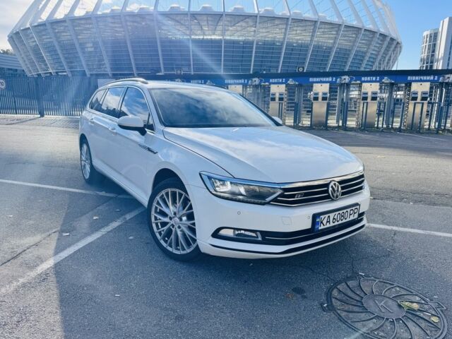 Белый Фольксваген Пассат Вариант, объемом двигателя 2 л и пробегом 275 тыс. км за 15999 $, фото 1 на Automoto.ua