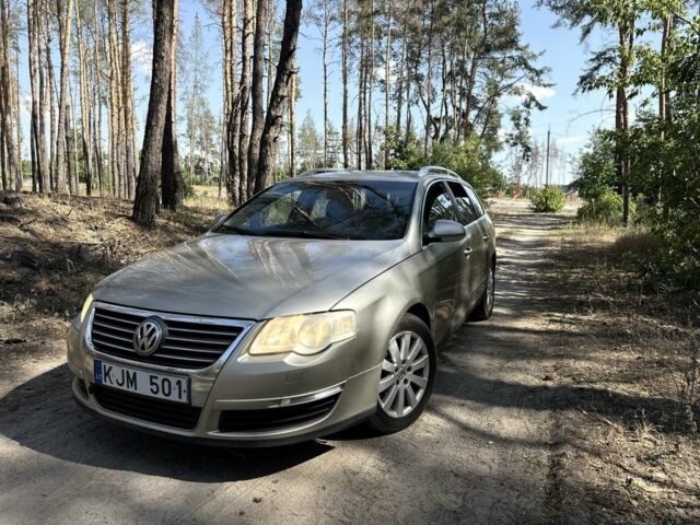 Бежевый Фольксваген Пассат Вариант, объемом двигателя 2 л и пробегом 350 тыс. км за 2154 $, фото 1 на Automoto.ua