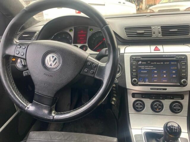 Черный Фольксваген Пассат Вариант, объемом двигателя 1.8 л и пробегом 281 тыс. км за 7000 $, фото 1 на Automoto.ua