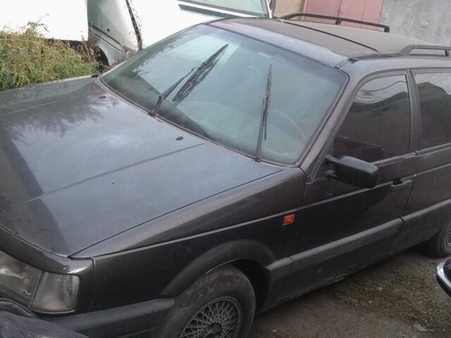 Фольксваген Пассат Варіант 1989 у Одесі на Automoto.ua Чорний Фольксваген Пассат Варіант, об'ємом двигуна 1.8 л та пробігом 100 тис. км за 714 $, фото 1 на Automoto.ua