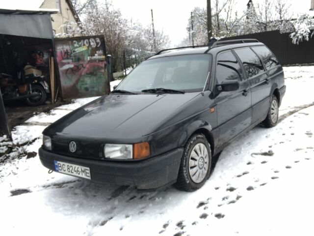 Черный Фольксваген Пассат Вариант, объемом двигателя 1.8 л и пробегом 385 тыс. км за 1200 $, фото 1 на Automoto.ua