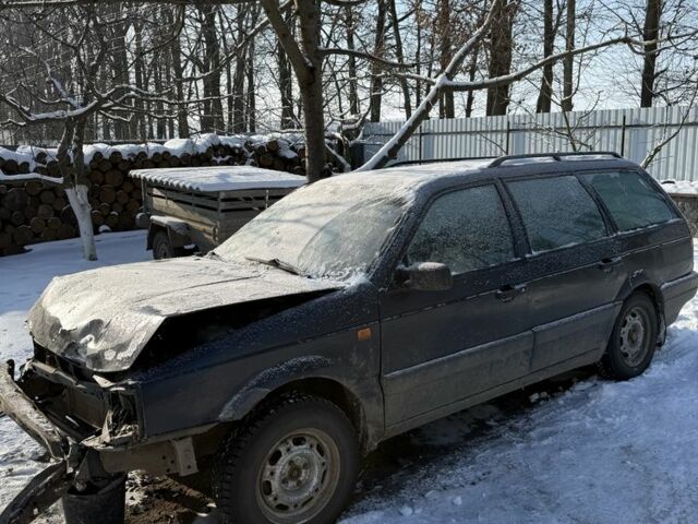 Черный Фольксваген Пассат Вариант, объемом двигателя 1.8 л и пробегом 250 тыс. км за 1049 $, фото 1 на Automoto.ua