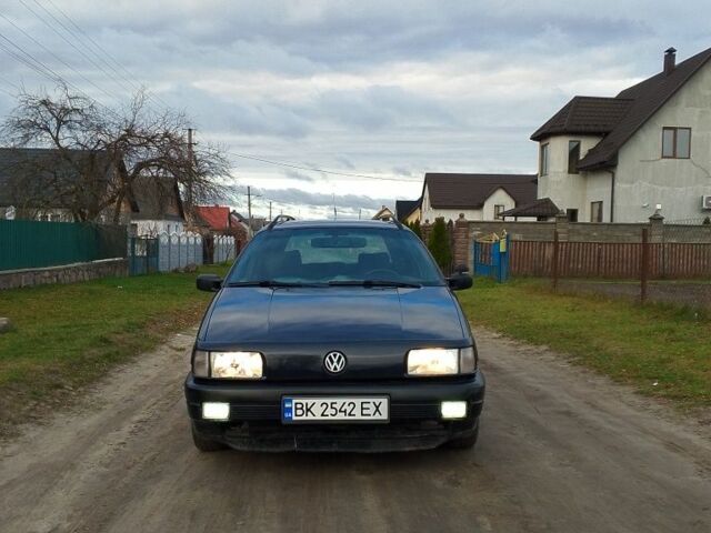 Черный Фольксваген Пассат Вариант, объемом двигателя 2 л и пробегом 89 тыс. км за 1699 $, фото 1 на Automoto.ua