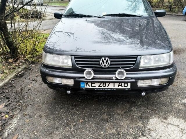 Чорний Фольксваген Пассат Варіант, об'ємом двигуна 2 л та пробігом 300 тис. км за 2800 $, фото 1 на Automoto.ua