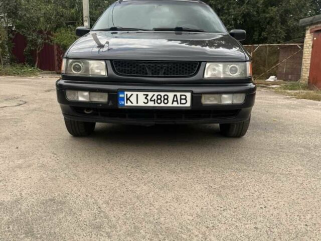 Черный Фольксваген Пассат Вариант, объемом двигателя 2 л и пробегом 503 тыс. км за 2450 $, фото 1 на Automoto.ua