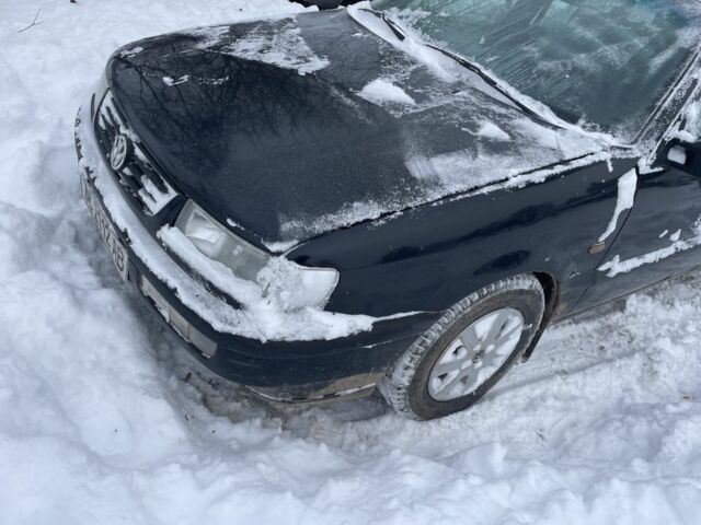 Черный Фольксваген Пассат Вариант, объемом двигателя 2 л и пробегом 360 тыс. км за 2300 $, фото 1 на Automoto.ua