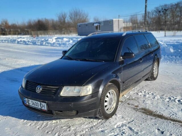 Черный Фольксваген Пассат Вариант, объемом двигателя 1.6 л и пробегом 380 тыс. км за 2900 $, фото 1 на Automoto.ua