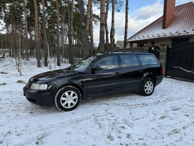 Черный Фольксваген Пассат Вариант, объемом двигателя 1.9 л и пробегом 323 тыс. км за 1750 $, фото 1 на Automoto.ua