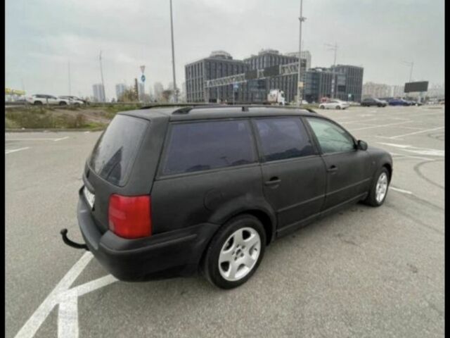 Черный Фольксваген Пассат Вариант, объемом двигателя 2.8 л и пробегом 380 тыс. км за 1500 $, фото 1 на Automoto.ua