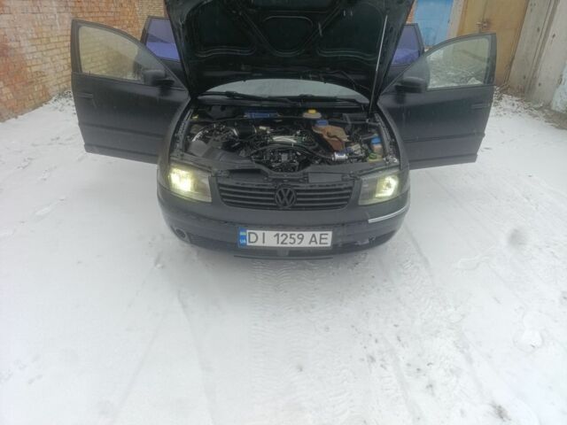 Черный Фольксваген Пассат Вариант, объемом двигателя 2.8 л и пробегом 430 тыс. км за 2100 $, фото 1 на Automoto.ua