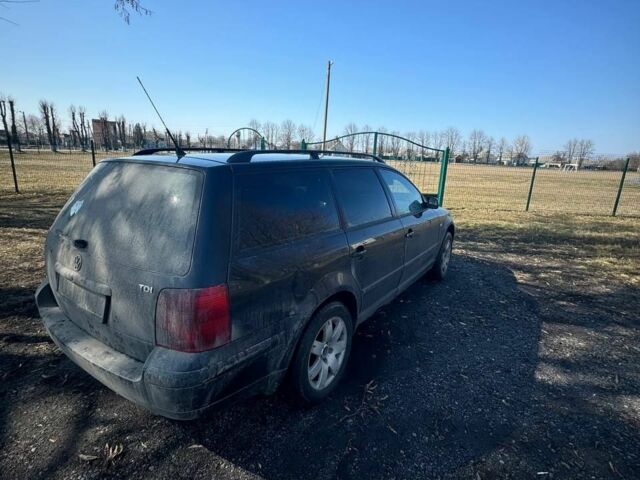 Черный Фольксваген Пассат Вариант, объемом двигателя 2 л и пробегом 337 тыс. км за 2750 $, фото 1 на Automoto.ua