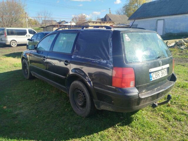 Черный Фольксваген Пассат Вариант, объемом двигателя 1.9 л и пробегом 330 тыс. км за 1876 $, фото 1 на Automoto.ua