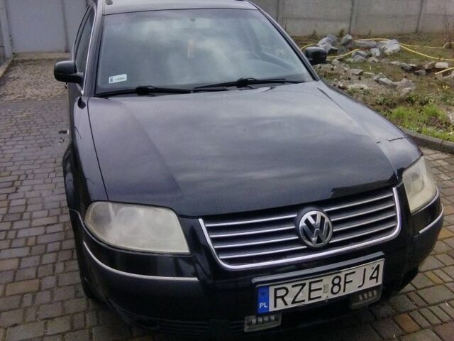 Черный Фольксваген Пассат Вариант, объемом двигателя 0 л и пробегом 457 тыс. км за 2800 $, фото 1 на Automoto.ua