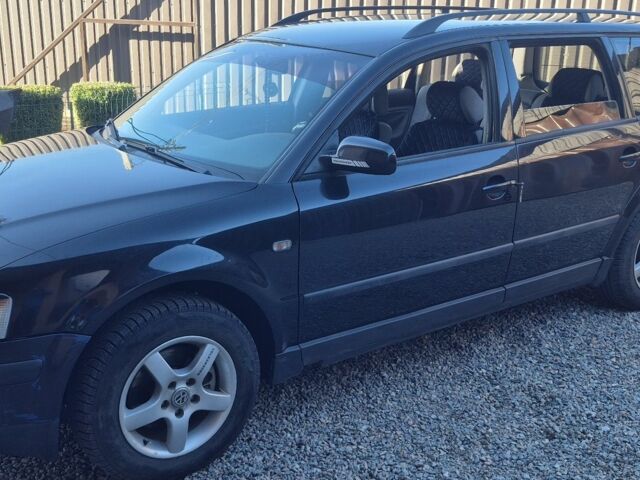 Черный Фольксваген Пассат Вариант, объемом двигателя 1.9 л и пробегом 280 тыс. км за 3500 $, фото 1 на Automoto.ua