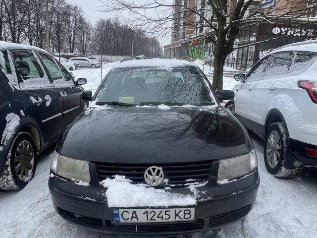 Чорний Фольксваген Пассат Варіант, об'ємом двигуна 1.8 л та пробігом 390 тис. км за 3000 $, фото 1 на Automoto.ua