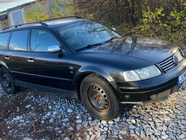 Чорний Фольксваген Пассат Варіант, об'ємом двигуна 0 л та пробігом 300 тис. км за 1600 $, фото 1 на Automoto.ua