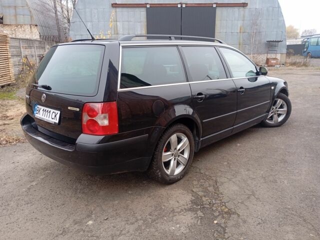 Черный Фольксваген Пассат Вариант, объемом двигателя 1.6 л и пробегом 313 тыс. км за 4100 $, фото 1 на Automoto.ua