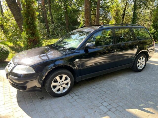 Черный Фольксваген Пассат Вариант, объемом двигателя 1.9 л и пробегом 243 тыс. км за 4400 $, фото 1 на Automoto.ua