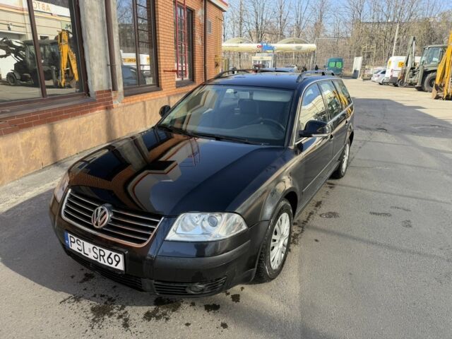 Черный Фольксваген Пассат Вариант, объемом двигателя 2 л и пробегом 320 тыс. км за 2350 $, фото 1 на Automoto.ua