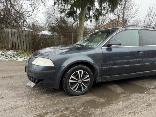 Черный Фольксваген Пассат Вариант, объемом двигателя 1.9 л и пробегом 397 тыс. км за 2400 $, фото 1 на Automoto.ua