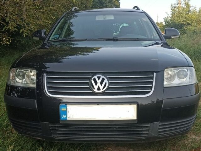 Черный Фольксваген Пассат Вариант, объемом двигателя 1.6 л и пробегом 233 тыс. км за 4700 $, фото 1 на Automoto.ua