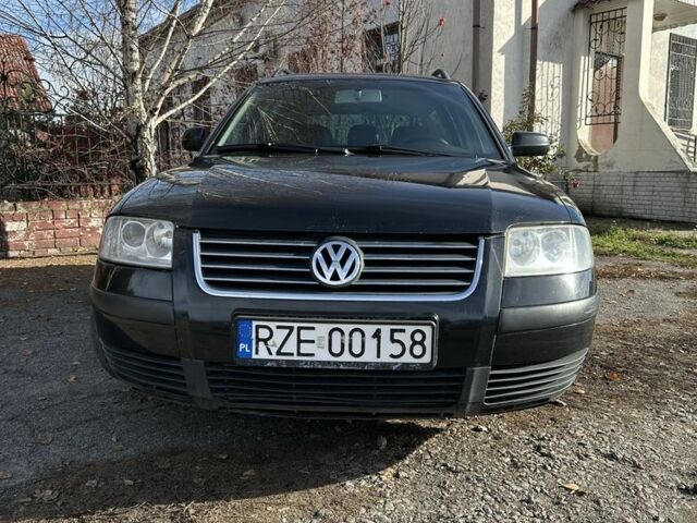 Черный Фольксваген Пассат Вариант, объемом двигателя 1.9 л и пробегом 330 тыс. км за 2499 $, фото 1 на Automoto.ua