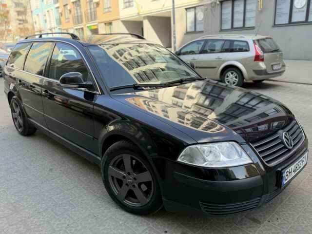 Черный Фольксваген Пассат Вариант, объемом двигателя 1.9 л и пробегом 300 тыс. км за 3749 $, фото 1 на Automoto.ua