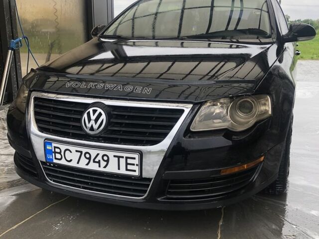 Чорний Фольксваген Пассат Варіант, об'ємом двигуна 1.6 л та пробігом 253 тис. км за 4500 $, фото 1 на Automoto.ua