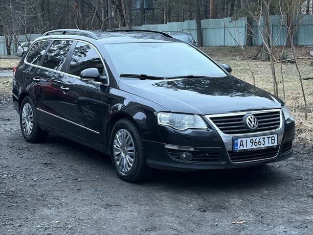 Черный Фольксваген Пассат Вариант, объемом двигателя 2 л и пробегом 395 тыс. км за 5499 $, фото 1 на Automoto.ua