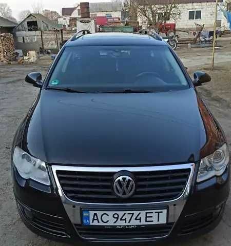 Черный Фольксваген Пассат Вариант, объемом двигателя 1.6 л и пробегом 250 тыс. км за 5500 $, фото 1 на Automoto.ua