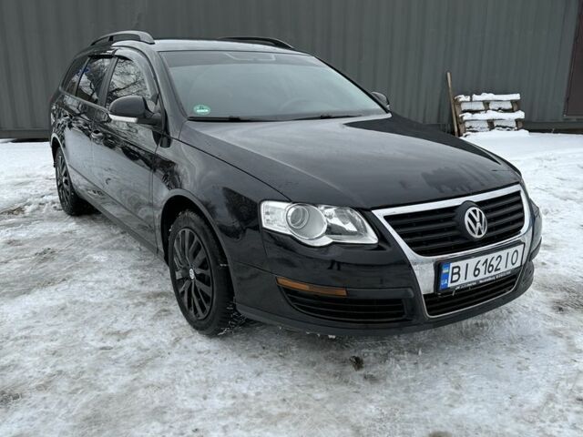 Чорний Фольксваген Пассат Варіант, об'ємом двигуна 1.6 л та пробігом 241 тис. км за 5799 $, фото 1 на Automoto.ua