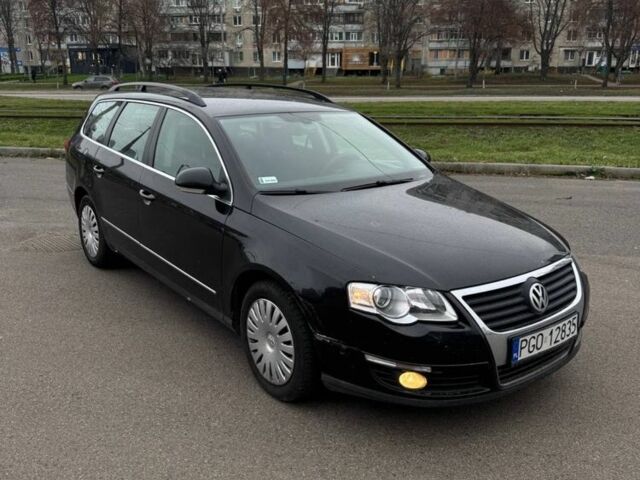 Черный Фольксваген Пассат Вариант, объемом двигателя 1.9 л и пробегом 250 тыс. км за 3300 $, фото 1 на Automoto.ua