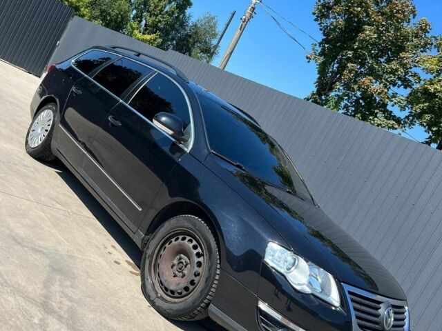 Чорний Фольксваген Пассат Варіант, об'ємом двигуна 2 л та пробігом 220 тис. км за 6000 $, фото 1 на Automoto.ua