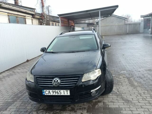 Черный Фольксваген Пассат Вариант, объемом двигателя 2 л и пробегом 350 тыс. км за 5700 $, фото 1 на Automoto.ua