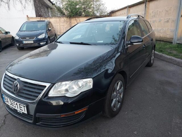 Черный Фольксваген Пассат Вариант, объемом двигателя 2 л и пробегом 280 тыс. км за 6300 $, фото 1 на Automoto.ua