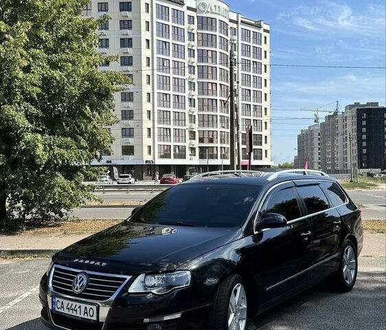 Чорний Фольксваген Пассат Варіант, об'ємом двигуна 2 л та пробігом 235 тис. км за 8508 $, фото 1 на Automoto.ua