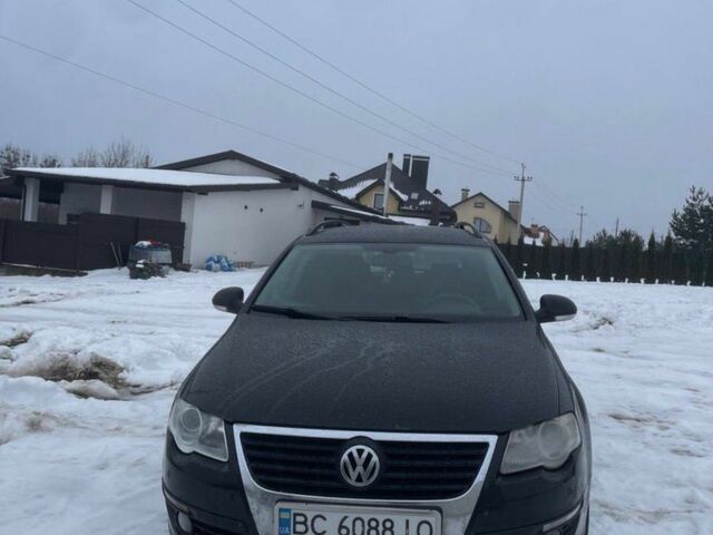 Черный Фольксваген Пассат Вариант, объемом двигателя 2 л и пробегом 300 тыс. км за 4750 $, фото 1 на Automoto.ua