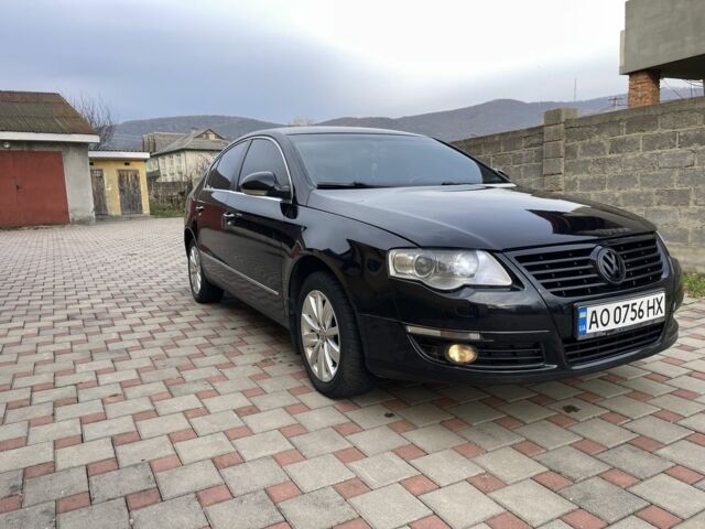 Черный Фольксваген Пассат Вариант, объемом двигателя 2 л и пробегом 287 тыс. км за 5250 $, фото 1 на Automoto.ua